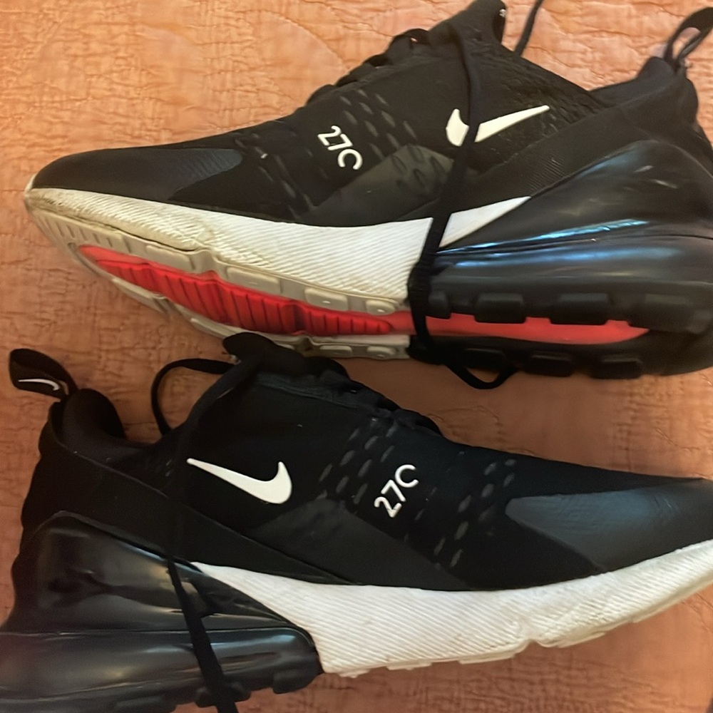 Nike air max 270 gs size 6.5 in men’s, worn about 5 times in very good condition
